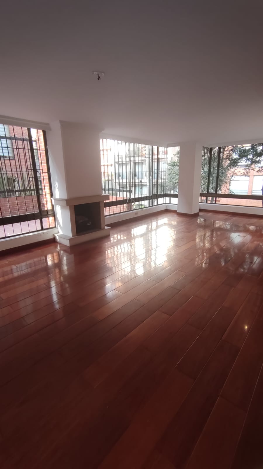 Apartamentos en venta en Bogotá Remate Bancario El Chico - Image 3